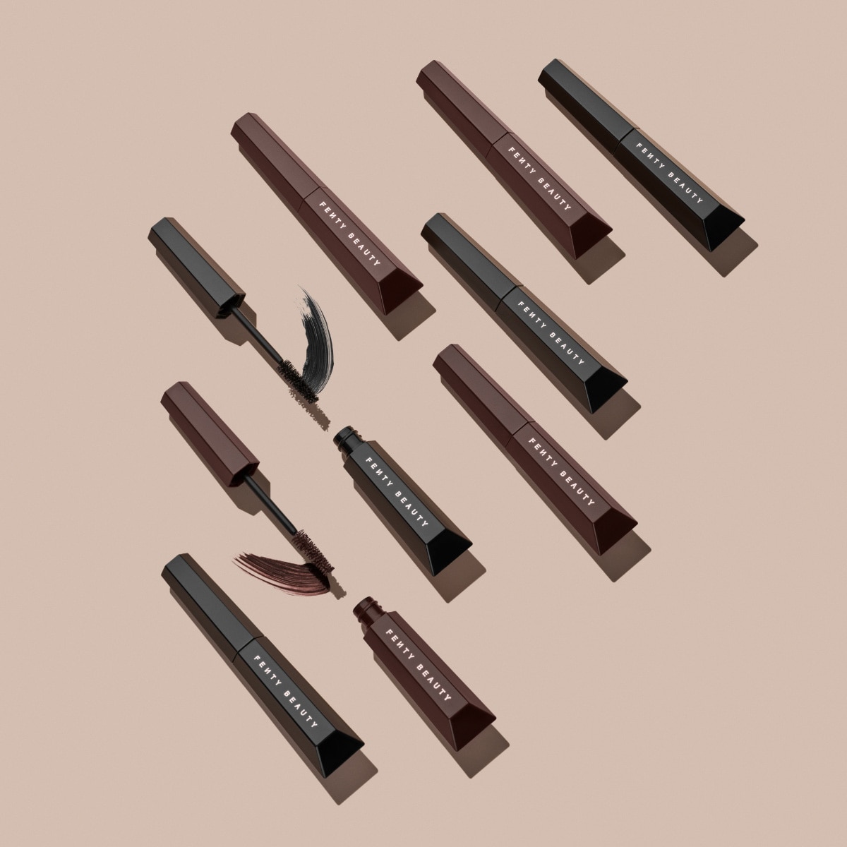 HELLA THICC VOLUMIZING MASCARA (MÁSCARA DE PESTAÑAS)